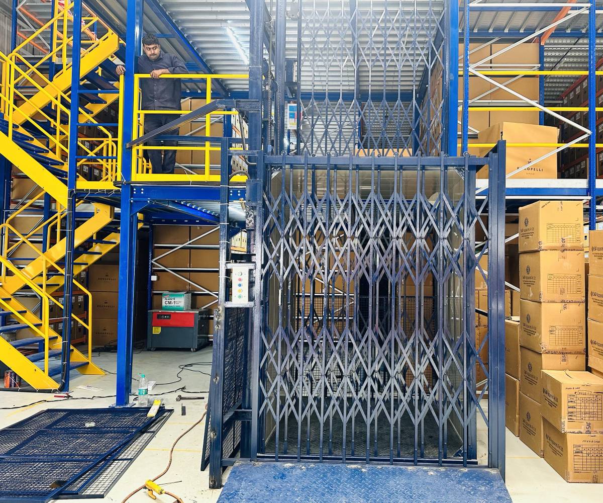 Hydraulic Goods Lift Manufacturers in Karnataka