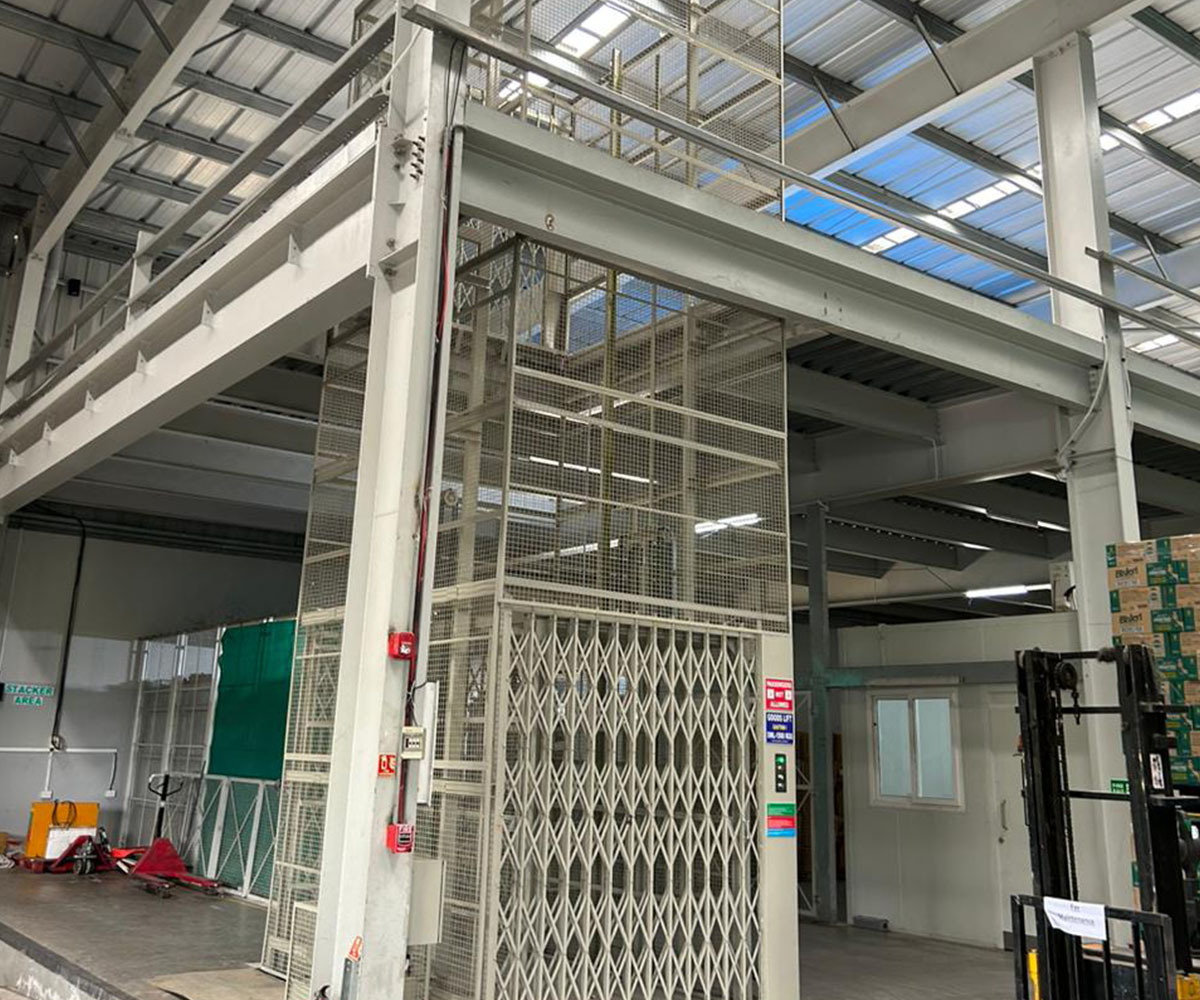 Hydraulic Material Lift Manufacturers in Bangalore Hydraulic Material Lift Manufacturers in Bangalore