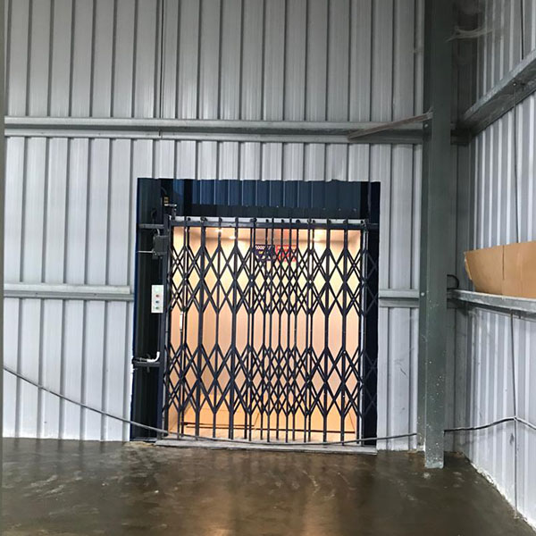 Hydraulic Warehouse Lift